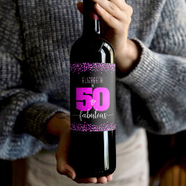 50:e fantastiska födelsedagspressar med shock rosa vinflaska etikett