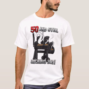 50:e födelsedag-BBQ-citatet "Rökande Hett" Grill T Shirt