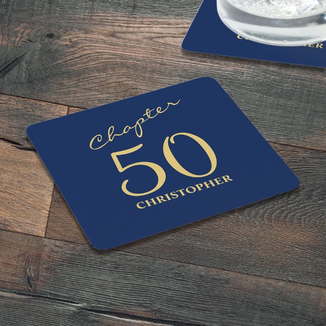 50:e födelsedag Blått Guld Kapitel 50 Underlägg Papper Kvadrat (Personalized 50 birthday paper coasters. Blue and gold unique design.)