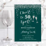 50:e födelsedagen - Cheers to 50 Years Grönt Silve Inbjudningar<br><div class="desc">50:e födelsedagsinbjudan. Skål för 50 år! Elegantens utformning i grönt,  vitt och silver. Innehåller champagneglas,  typsnitt för manus och konetti glitter silver. Perfekt för en snyggt 50 födelsedagsfester. Anpassa med dina egna detaljer. Kan anpassas för att visa vilken ålder som helst.</div>