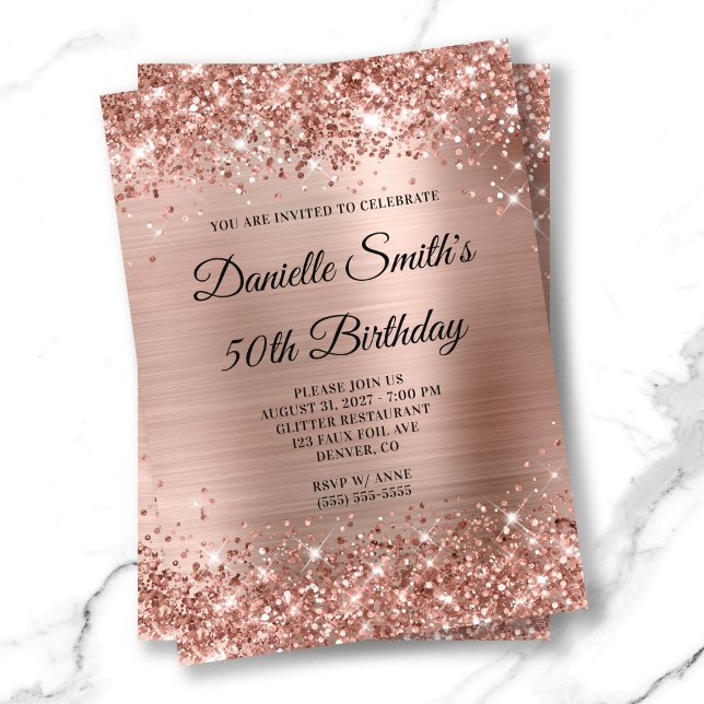 50:e födelsedagen i Glittery Foil Monogram ro Inbjudningar (Rose Gold Glittery Foil Monogram 50th Birthday Invitation 5x7)