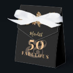 50:e födelsedagen: Luxury Golden Flowers Elegant C Presentaskar<br><div class="desc">Luxuriös blommigt med namn och ålder för att anpassa sig till födelsedagsfester i chicen. Färg i denna blankett: svart,  vitt och guld (vanligt bläck används,  inte metalliskt).</div>