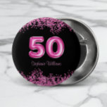 50:e födelsedagen Shock rosa Balloon Font Faux Gli Knapp<br><div class="desc">Gör en snyggt påstående med denna moderna och glamorösa knapp (bricka) designad för att hedra minnet av en 50-årsdag. Utformningen visar en fängslande kombination av rosa och svart, som utesluter en luft av sofistikering och elegans. Siffran 50 är i mitten, elegant skriven i ett pulserande shock rosa-stil-typsnitt, som fångar kärnan...</div>
