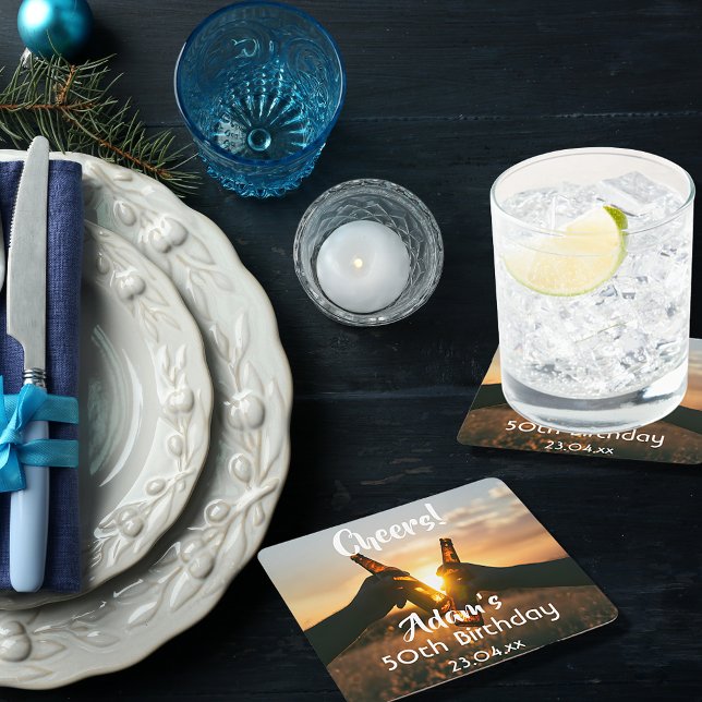 50:e födelsedagsfesten för killarna bjuder öl underlägg papper kvadrat (Skapare uppladdad)