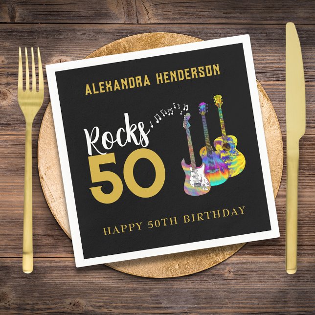 50:e Födelsedagsfesten Music Guitar Sten 50 Pappersservett (Rock and roll guitar black and gold personalized name 50th birthday party paper napkins)