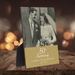 50:e Golden Bröllop-årsdagen Konfetti Foto<br><div class="desc">En vacker 50:e guldårsdagen av bröllop,  som ger guld dammkonfetti. Anpassa med en speciell bröllop-foto- och jubileumsinformation i klassisk typografi. Designad av Thisisnotme©</div>