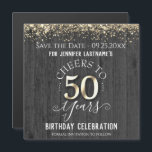 50:e Guld-födelsedagen Spara datum magneter<br><div class="desc">Elegant Faux guld glitter med skuggande konfettsyror på översta sidan och grund gräns. All text är justerbar och lätt att ändra för dina egna behov i party. Underbar elegant 50-årsformatmall. Faux wood texturerad bakgrund gör en perfekt till en könsneutral partiinbjudan.</div>
