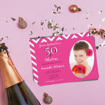 50 & Fabulous Customized Photo Rosa White Chevron Inbjudningar<br><div class="desc">50 & Fabulous Customized Photo Cerise Rosa & White Chevron Mönster Party Invation.</div>