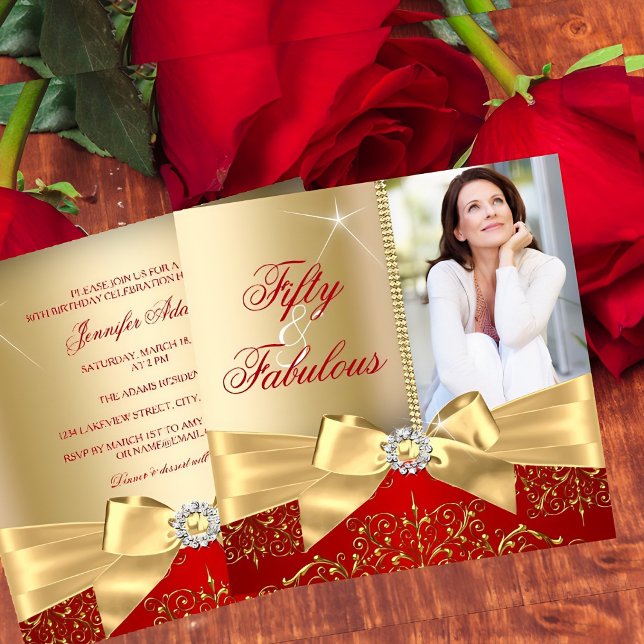 50 & Fabulous Photo Guld Red Bow 50:e födelsedagen Inbjudningar (Skapare uppladdad)