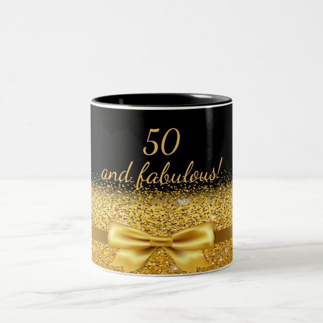 50 fantastiska svarta guld-snyggtens födelsedag Två-Tonad mugg (Center)