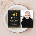 50-foto med svart guld glitter inbjudningar<br><div class="desc">"50 och fantastisk." Var stolt, gladd och vaktmästare i 50 med stil! Skicka ut den här fantastiska, moderna, sparsamma guld faux glitter på den svarta 50-årsdagen personlig fotoinbjudan till firande att minnas. Det finns också samordnande kuvert, etiketter, pappert tallrikar, blöjor och andra artiklar. Garanterad att lägga till snyggt roligt till...</div>