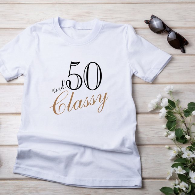 50 och Classy Elegant Black Golden Script Birthday T Shirt (Skapare uppladdad)