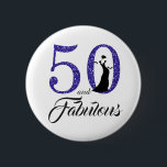 50 och Fabulös Födelsedagsfest Knapp<br><div class="desc">Firar att du vrider 50 i stil med den här eleganten med 50 års födelsedagsdesign. 50 och fantastiska i mörk blått glitter och svarta och vita med dans silhuette. Matchningsprodukter och annat färg finns i vår butik. Begäran om anpassningsbar är välkommen.</div>