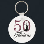 50 och Fabulös Födelsedagsfest Nyckelring<br><div class="desc">Firar att du vrider 50 i stil med den här eleganten med 50 års födelsedagsdesign. 50 och fantastiskt i burgunrött glitter och svart och vit med dans silhuett. Matchningsprodukter och annat färg finns i vår butik. Begäran om anpassningsbar är välkommen.</div>