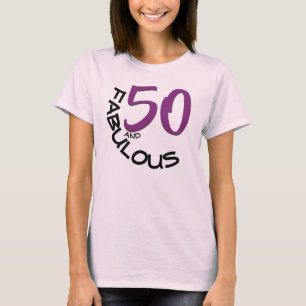 50 och FABULÖS Lila och svart typografi på födelse T Shirt