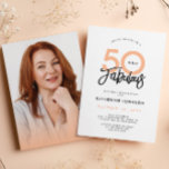 50 och Fabulous Modern 50:e Födelsedagsfesten Inbjudningar<br><div class="desc">Kolla in den här smutsiga och snyggt 50-årsfotoinbjudan i en fantastisk persiko- och svartpalett på vit bakgrund! Det är en modern design som du kan anpassa med ditt eget foto för att göra det unikt för dig. "50 och Fabulous"-orden visas elegant med trendig-typografi. Du kan enkelt justera färg genom redigeringsmenyn...</div>