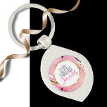 50 och Fabulous Rosa Black Glamous Modern Bold Swirl Silverfärgad Nyckelring<br><div class="desc">Tittar du för en glamorös 50- och Fabulous-gåva? Denna rosa och svart snyggt på hennes moderna nyckelkedja kommer att le på hennes ansikte. Du kan lägga till ett personligt budskap och även hennes namn!</div>