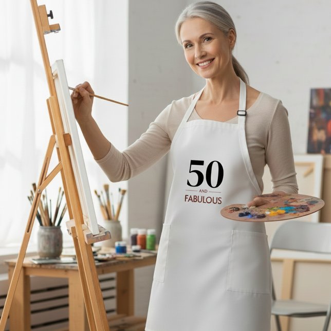 50 och fantastisk födelsedagsfest med körsbärsvin långt förkläde (Skapare uppladdad)
