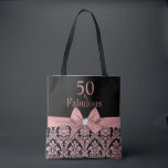 50 och fantastiska | 50:e födelsedagsfesten på föd tygkasse<br><div class="desc">Fira din 50:e födelsedag i stil med den här moderna eleganten rosa ros guld blommigt-dammen 50:e Födelsedagsfesten till väskan. Du kan anpassa det till din 50 födelsedagsfest firande. Ord 50 och Fabulous ställs in med hjälp av populär typhografi. Du kan anpassa skriptet typsnitt och font färg i designen. Observera att...</div>