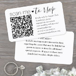 50-pack QR-kod RSVP & detaljerad bröllopsbilaga Visitkort<br><div class="desc">Förenkla RSVP-svar och ge viktig information med snygga moderna inbjudningskort med QR-kod. All text är enkel att anpassa, inklusive formuleringen som lyder "skanna mig för att svara". För att skapa din egen QR-kod med generatorn skriver du helt enkelt webbadressen i mallen. Genom att skanna kortet med sina telefoner skickas gästerna...</div>
