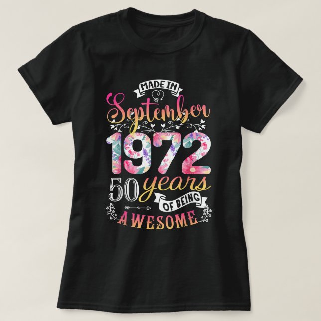 50th Birthday Flowers Gift for Women Born in Septe T Shirt (Design framsida)