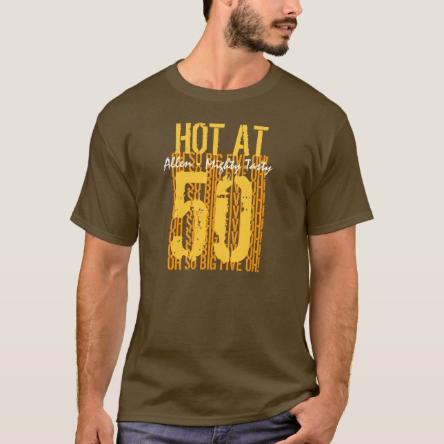 50th Födelsedaggåvaidé som hoas på namn för 50 Tee Shirt (Framsida)