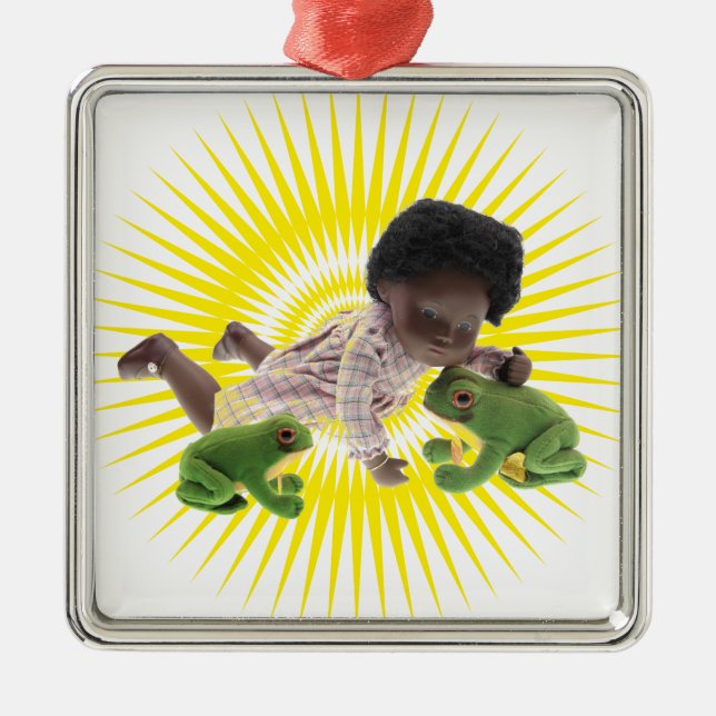 519 Sasha Cara Black Baby Ornament (Framsidan)