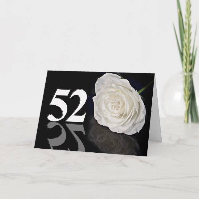 52:a födelsedagskortet med klassiskt vit ros kort (Framsida)