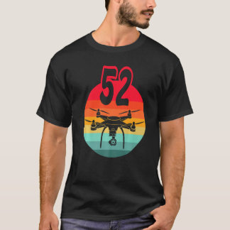 52:a födelsedagstorgen: Retro Remote Control Drone T Shirt