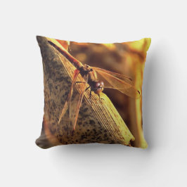 534424932Elegant Red Darter Dragonfly Insekt Art Kudde