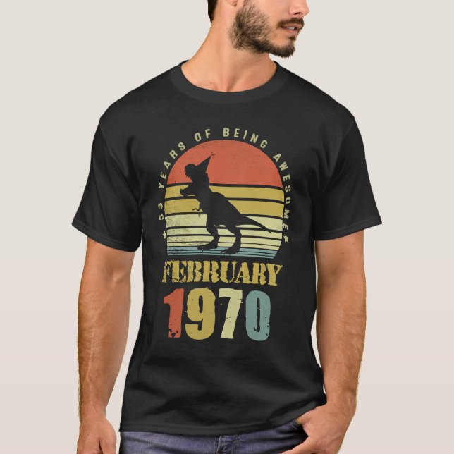 53 år gammal doktor från februari sedan 1970 t shirt (Framsida)