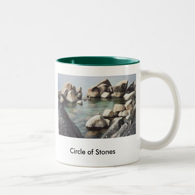 54. 300-100 cirkla av stenar 9-00, 54. 300-100… Två-Tonad mugg (Höger)
