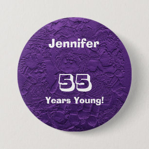 55 års Unga Lila Dolls Button Pin Birthday Knapp
