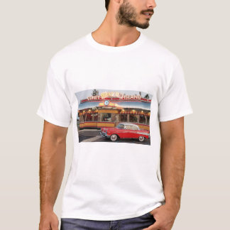 57 Chevy framför 1950-talet stil Coney Island T Shirt