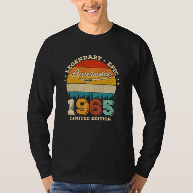 57 Year Old Awesome Since 1965 57th Birthday Gift T Shirt (Framsida)