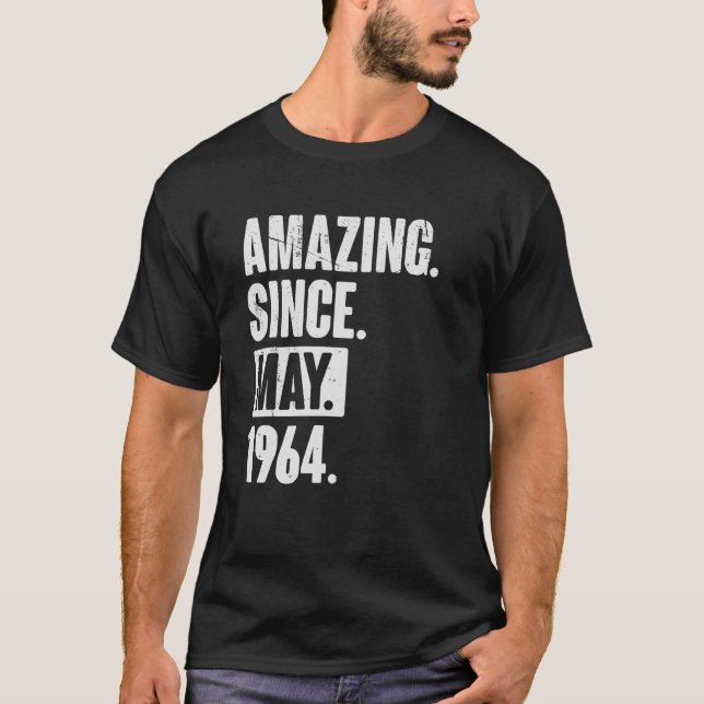 58 år gammal 58:e Fantastisk sedan maj 1964 T Shirt (Framsida)