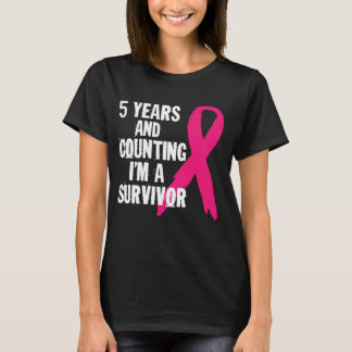 5 år och räkna med att jag är en överlevande bröst t shirt