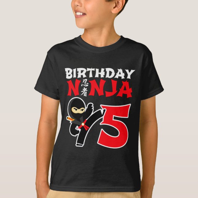 5 Årig Karate Ninja Fest För Barn 5-års Födelsedag T Shirt (Framsida)