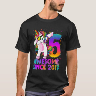 5 års gammal Unicorn Dabbing 5:e födelsedagsflicka T Shirt