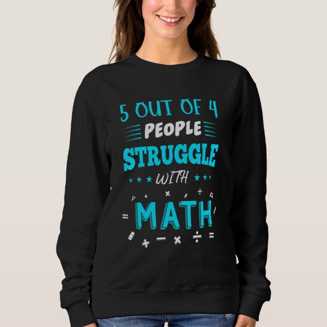 5 av 4 personer kämpar med matematik t shirt (Framsida)