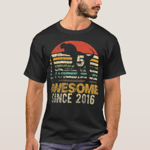 5:e födelsedag Dinosaur 5 år gamla pojkbarn sedan T Shirt