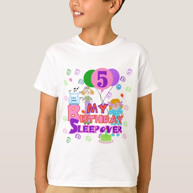 5:e födelsedag Sleepover Tshirts och gåvor (Framsida)