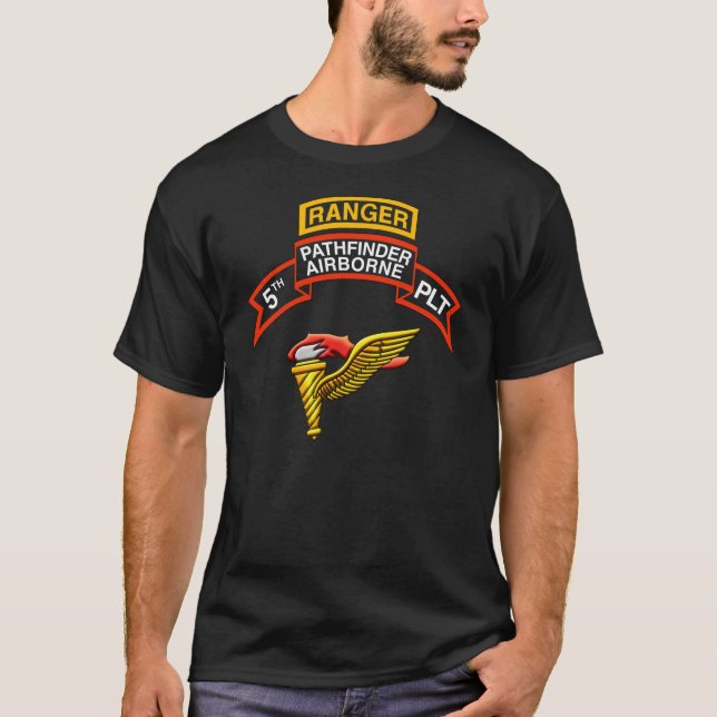 5:e INF-plattan (Pathfinder) PT-skjorta med flik T Shirt (Framsida)