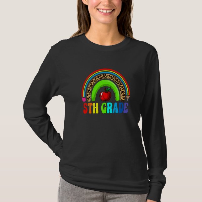 5:e Klass Cute Leopard Rainbow Squad Teacher Kids T Shirt (Framsida)