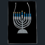 5:e Natten Hanukkah Glitter Medium Gift Bag<br><div class="desc">Hanukkah 2022 börjar på kvällen Söndag den 18 december och slutar på kvällen måndagen den 26 december</div>