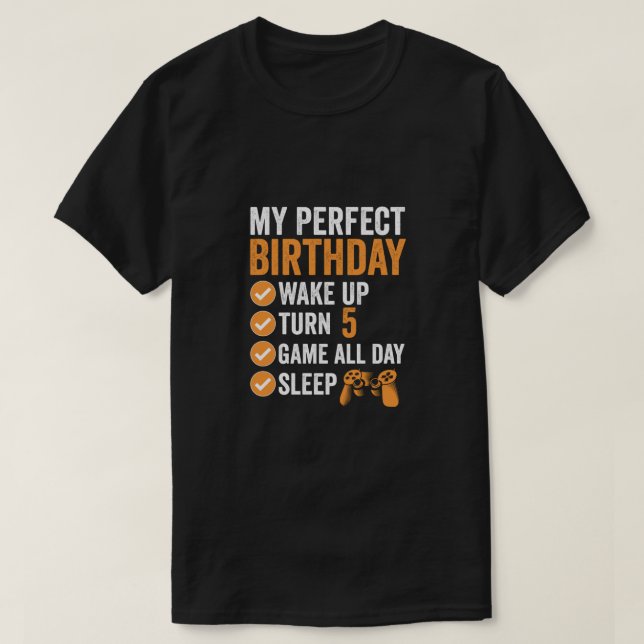 5:e vändningen 5 Min Perfekt på födelsedagsspel T Shirt (Design framsida)