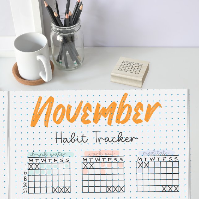 5 mm Dot Grid Journal Habit Tracker Månad Kalender Stämpel (Dot grid journal monthly Habit Tracker page using mini calendar stamp.)