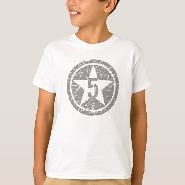 5 STJÄRNA knäckt FÖDELSEDAGutslagsplats T-shirt (Framsida)