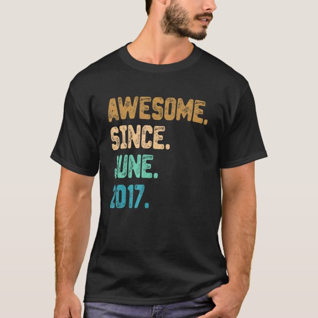 5 Year Old Awesome Since June 2017 5th Birthday T Shirt (Framsida)