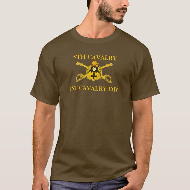 5TH CAVALRY REGIMENT 1ST CAV DIV T-SHIRT (Framsida)